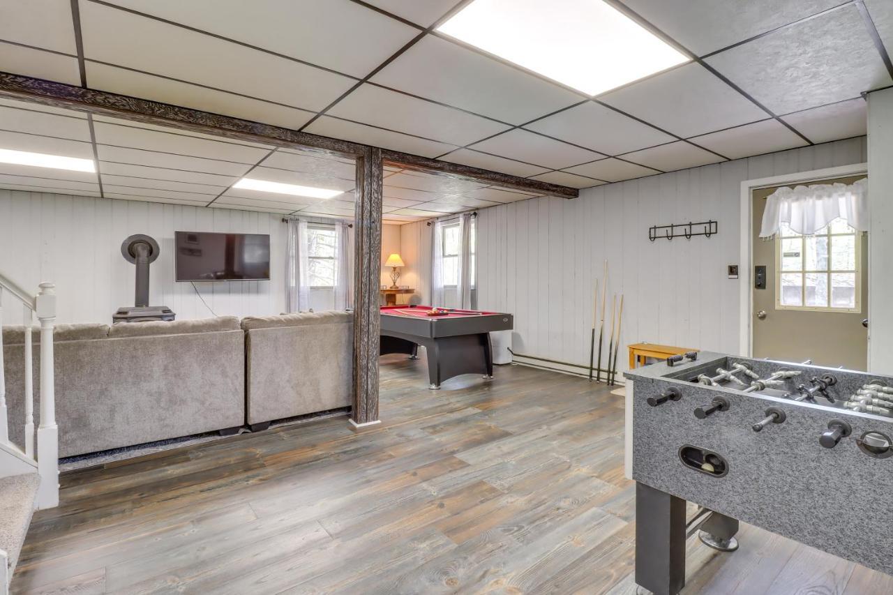 Lakefront Poconos Vacation Rental With Swim Dock! Long Pond Luaran gambar