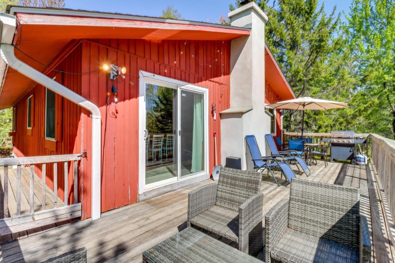 Lakefront Poconos Vacation Rental With Swim Dock! Long Pond Luaran gambar