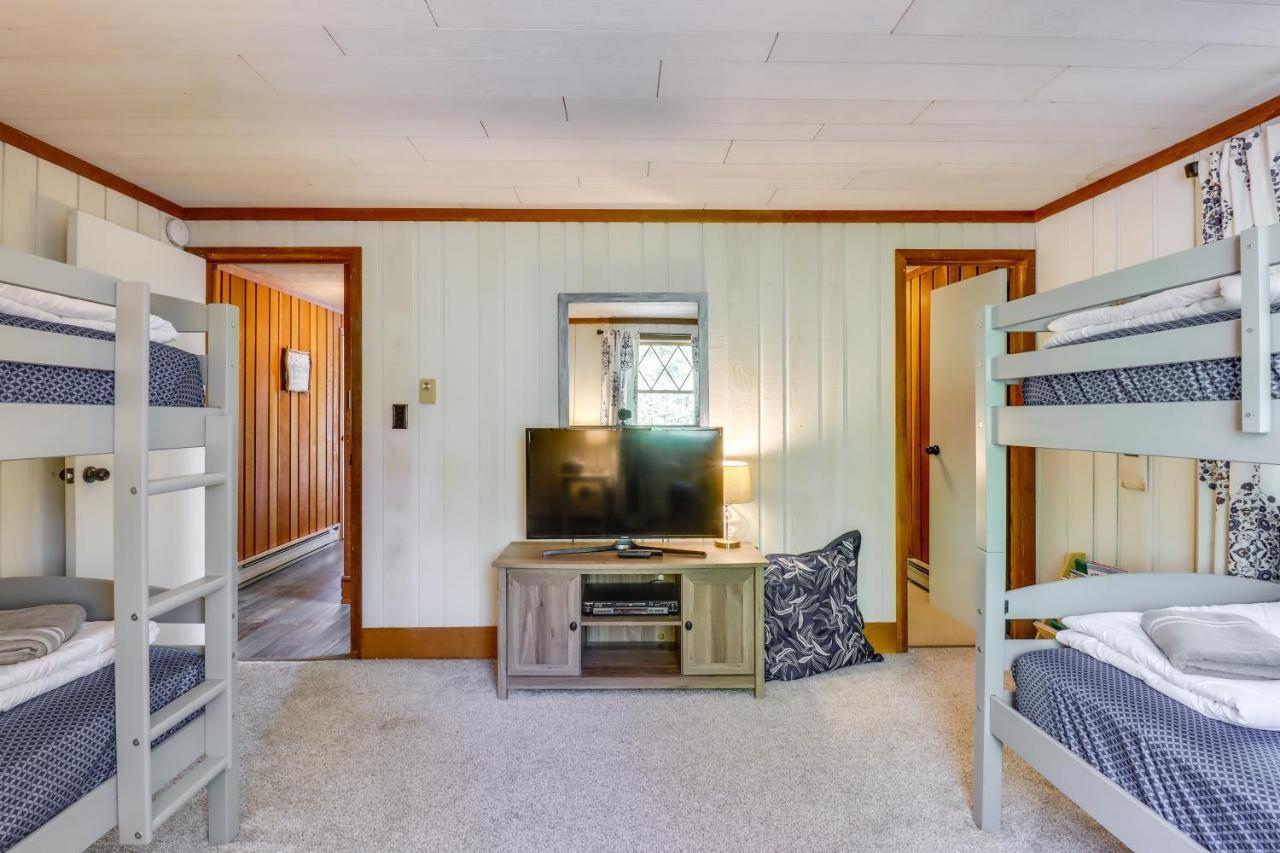 Lakefront Poconos Vacation Rental With Swim Dock! Long Pond Luaran gambar